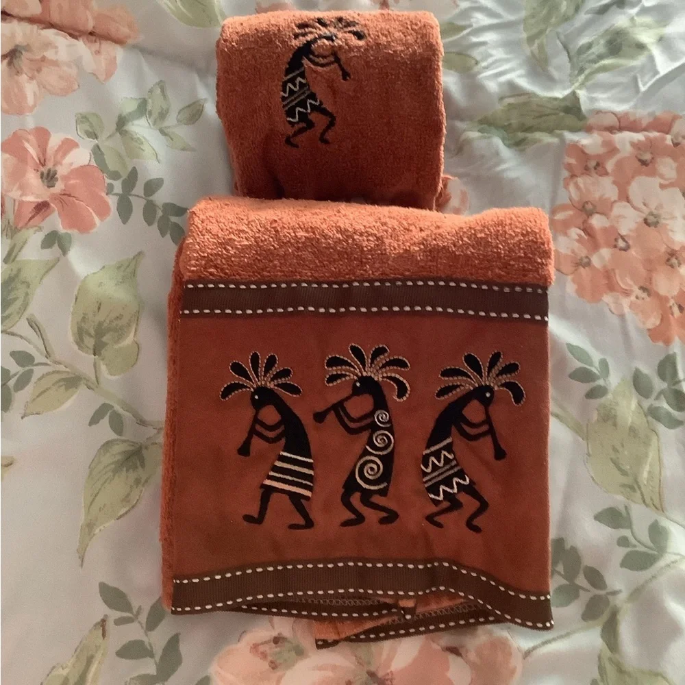 Traditions triable hand towel set rust black designs 2 piece set 100% cotton